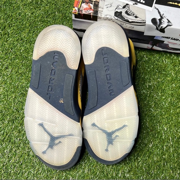 Jordan 5 Michigan, size 10 - Picture 4 of 4